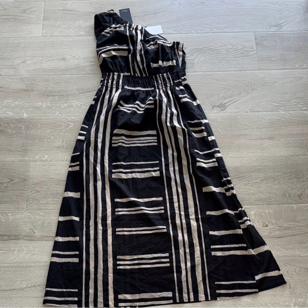 Rails Elegant Black and White Striped Dress